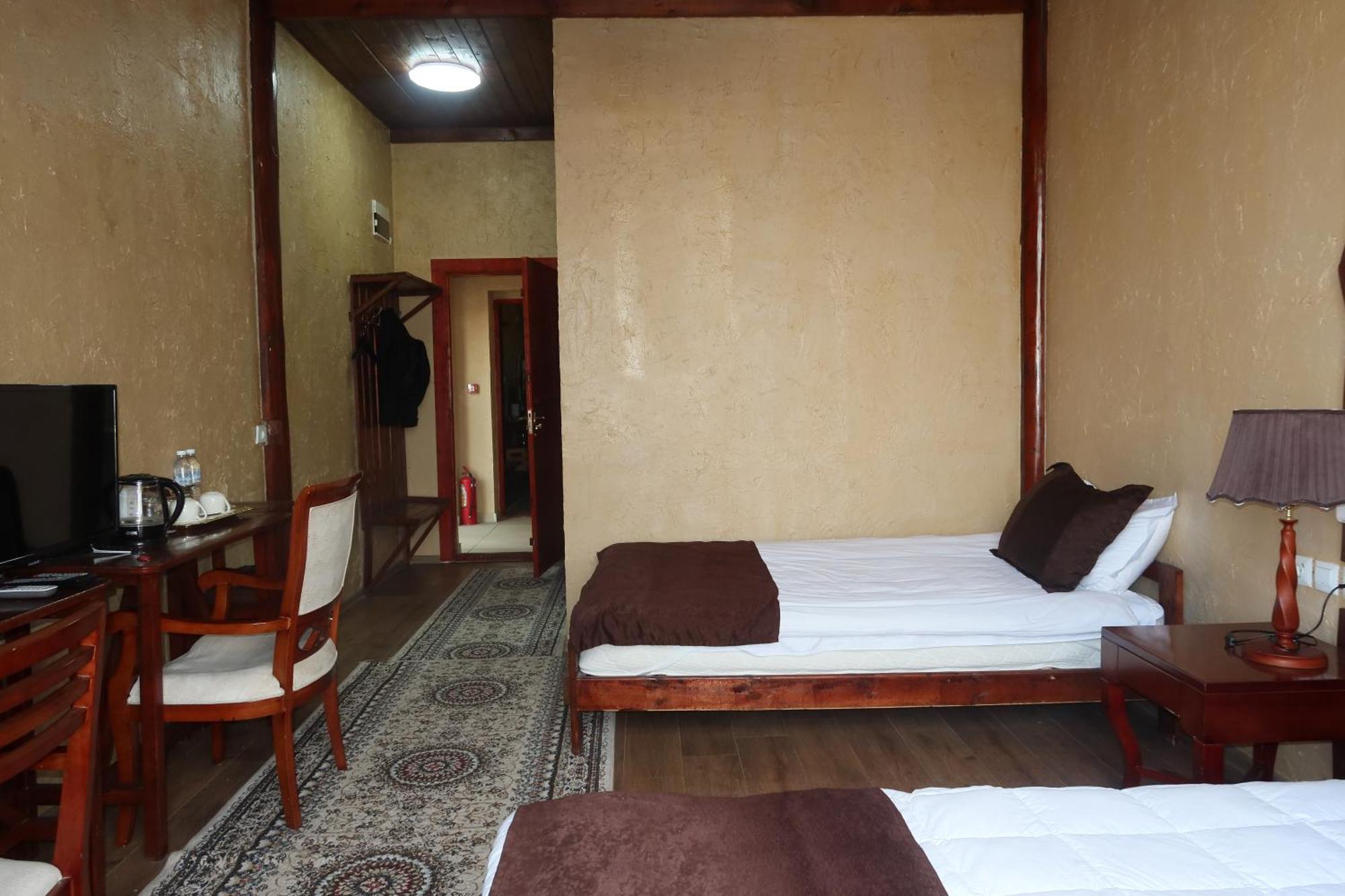 Sultan Kyzyl-Kia Hotel Room photo